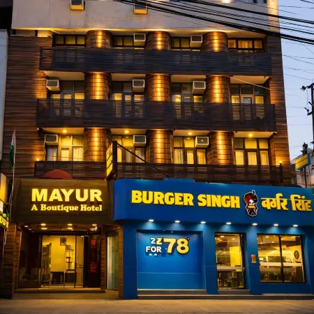 Mayur by Roomsinc