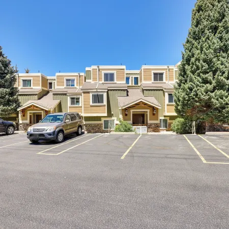 Ski Getaway! Mtn-View Condo Near Keystone Resort