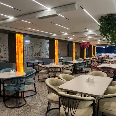 Ideal Hotel
