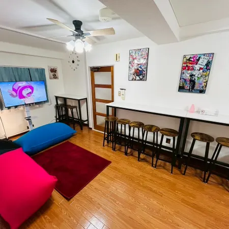 Hiroshima Riverside House No.2 Himawari 201 Отели рядом с достопримечательностью «Замок Хиросимы»