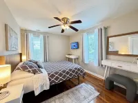 Immaculate Private Home w/Visiting Deer & Parking