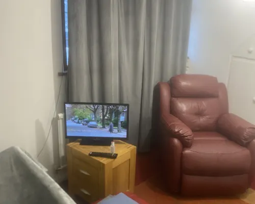 Cozy Room in Shared House with Modern Amenities Hotels in Dagenham