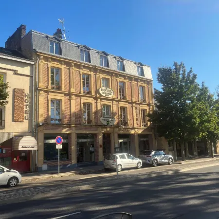 Hotel Couleurs Sud 46 Chambres Avec Ascenseur et Restaurant Centre Ville-Gare Charleville-Mézières