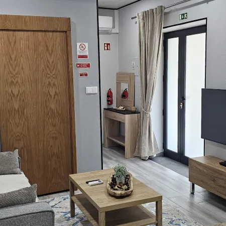 Charming 1-Bedroom Apartment with Ocean Views in Calheta