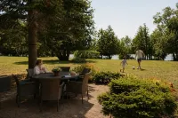 Peaceful Lake Nowland Cottage Retreat in Charlevoix