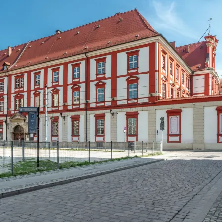 AS HOME Pl. Uniwersytecki