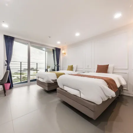 Gladsheim Hotel Отели рядом с достопримечательностью «Парк развлечений Seri World»