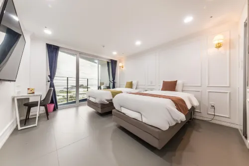 Gladsheim Hotel - Airport Shuttle