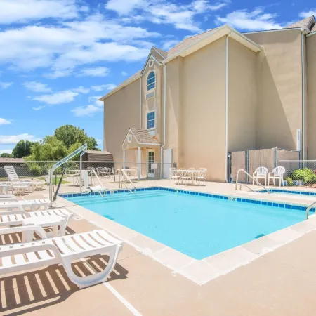 Microtel Inn & Suites by Wyndham Claremore