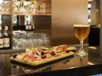 Novotel Bordeaux Centre Gare Saint Jean - بار