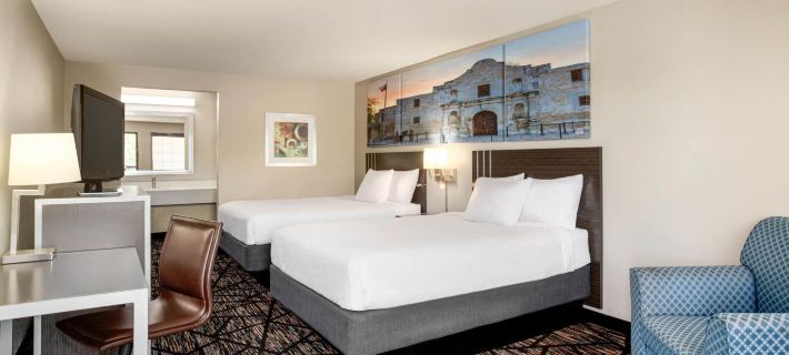 Days Inn by Wyndham San Antonio Near Fiesta Park Hotel di County Bexar