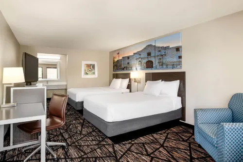 Days Inn by Wyndham San Antonio Near Fiesta Park - Parkering