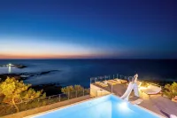 Icarus Luxury Beachfront Villa - Huvilat