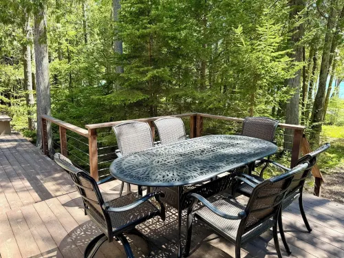 250'  Relaxing Waterfront Spacious Remodel & Walking to Sand Beach New Fireplace - 4-Star