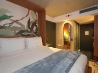 Motto by Hilton Recife Antigo Hotels near Boa Vista