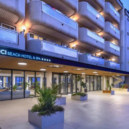 Caprici Beach Hotel & Spa