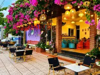 Q Songchi Hotel Hoteles cerca de Playa de Dat Doc