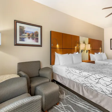 Best Western Plus Silver Saddle Inn