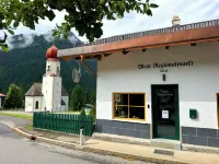 ZumHubertus Hotel di 