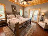 Nantahala Nook Hot Tub, Game Room & Stunning Views - 4つ星