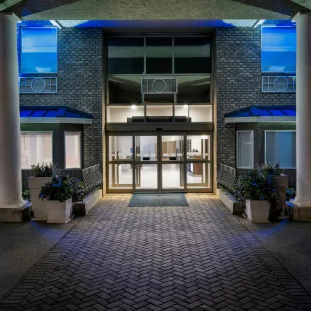 Holiday Inn Express & Suites SASKATOON CENTRE by IHG Отели рядом с достопримечательностью «Арена «СаскТел Сентер»»