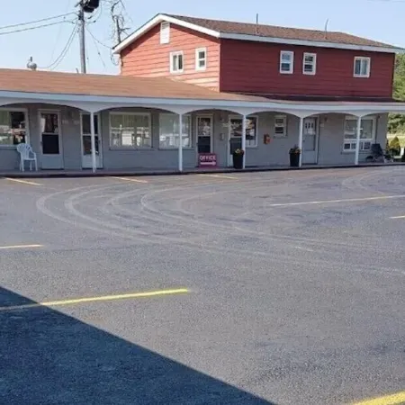Skyways Motel Muskoka Gravenhurst on 11