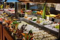 Doubletree by Hilton Van - breakfast