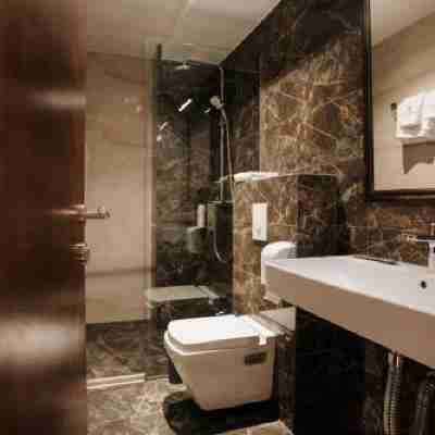 Monarch Hotel Rooms