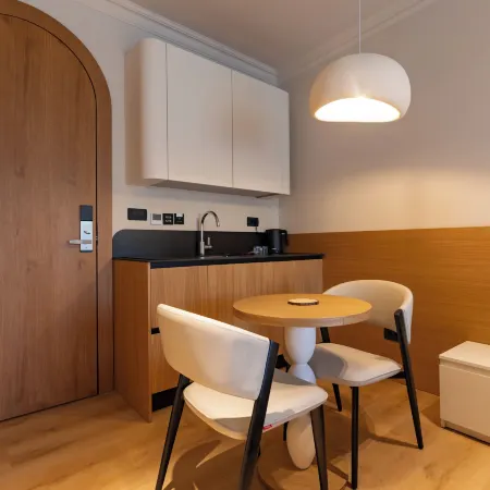 PRI ApartHotel