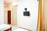 Urbanview Earlyta Inn Syariah Near Stasiun Tegal - Pensions