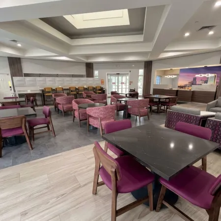 La Quinta Inn & Suites by Wyndham Jacksonville Butler Blvd