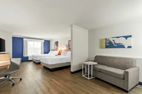 Spark by Hilton Cincinnati Fairfield - 2-Star