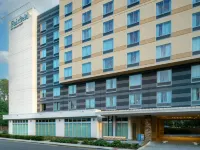 Fairfield Inn & Suites Savannah Midtown Hotels near Memorial Stadium
