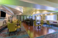 Hampton Inn Richmond-South - breakfast