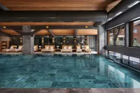 Ceylan Splend'or Uludag, Autograph Collection - Pools