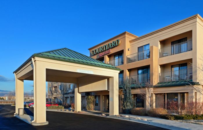 Courtyard Boulder Longmont