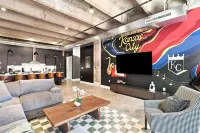 寬敞的KC三卧室帶屋頂酒吧和水療的開間(Spacious KC 3BR Loft With Rooftop Bar and Spa) - 公寓