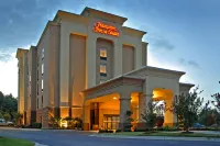 Hampton Inn & Suites ATL-Six Flags - parking