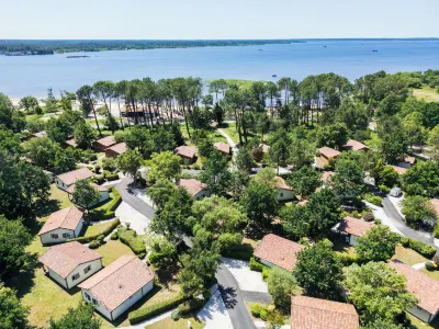 Résidence Pierre & Vacances les Cottages du Lac โรงแรมในลองด์
