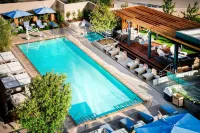 Hotel Nia, Autograph Collection - Pools