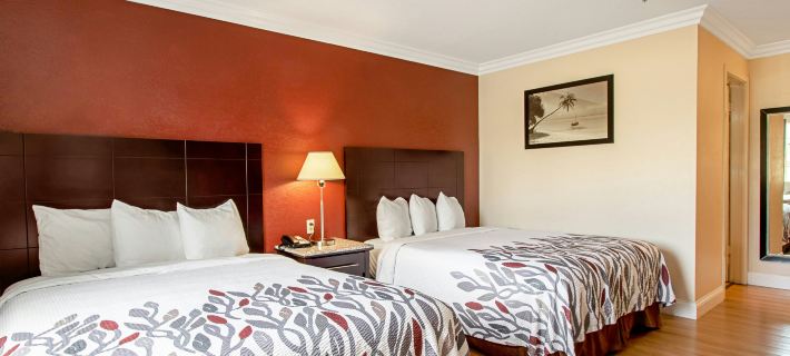 Red Roof Inn & Suites Monterey Hotels in Monterey