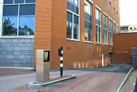 Bastion Hotel Arnhem - موقف سيارات