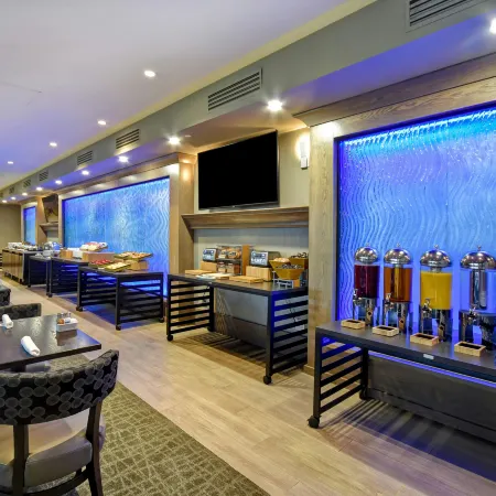 DoubleTree by Hilton Pleasanton at the Club