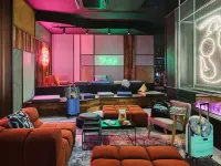 Moxy 華沙市 比亞蘭尼附近的飯店