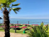 Maximilian Suites - Beach