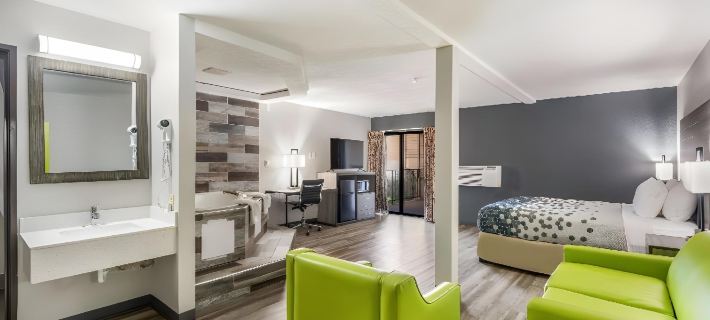 Sonesta Essential des Moines Hotels in Des Moines