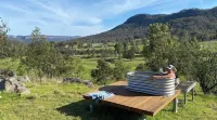 The Nile Farmstay: Modern Cabin Offering Incredible Views with Fire Pit and Spa. - Boutique