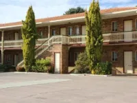 Grand Manor Motor Inn Hotels in Queanbeyan
