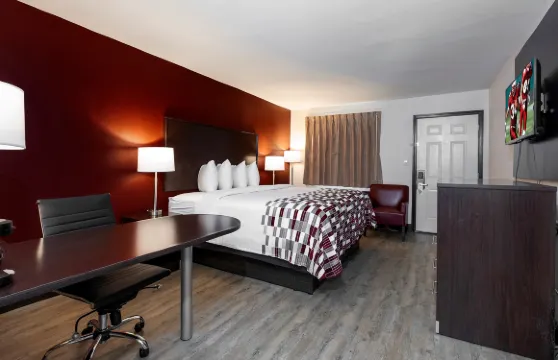 馬斯爾肖爾斯紅屋頂酒店