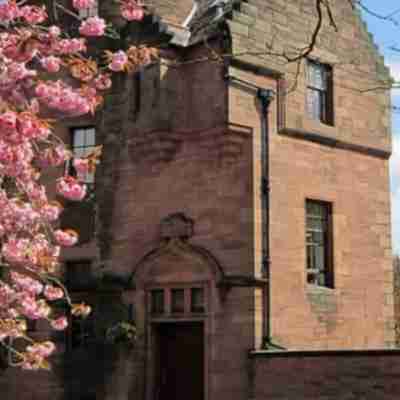 Cathedral House Hotel Exterior